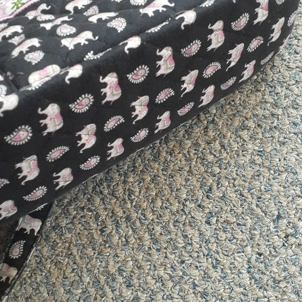 Vera Bradley Black Quilted Shoulder Bag with Pink Elephant Print - Image 5