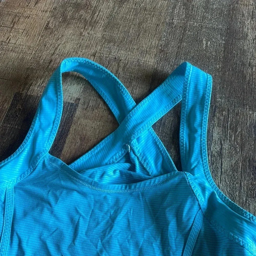 Lululemon light blue free spirit tank size 6 crisscross back - Image 3