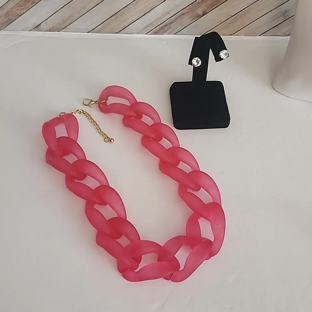 Chunk Pink Acrylic Chain Link Necklace and Earrings Set New - Image 3