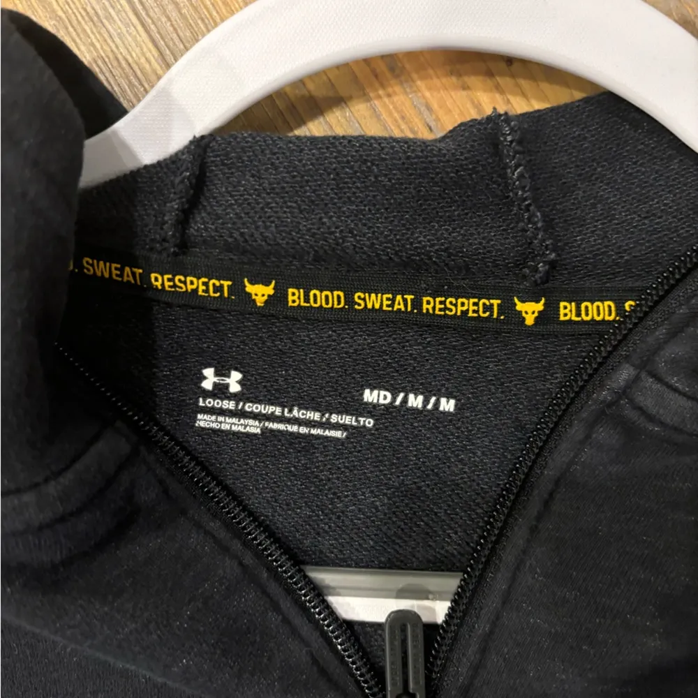 Under Armour Cropped Quarter Zip - Image 3