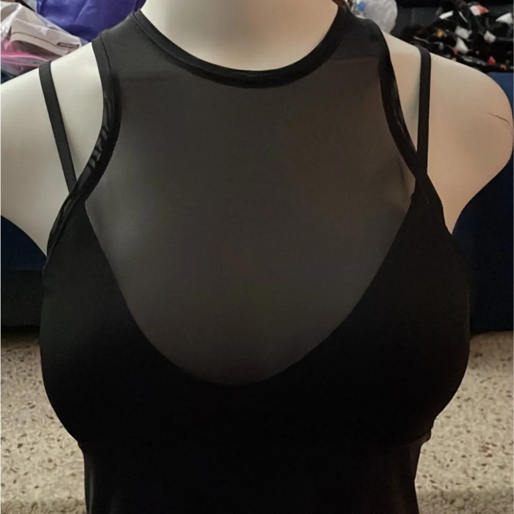Lululemon Athletica, sports bra, tank top size 4 - Image 6