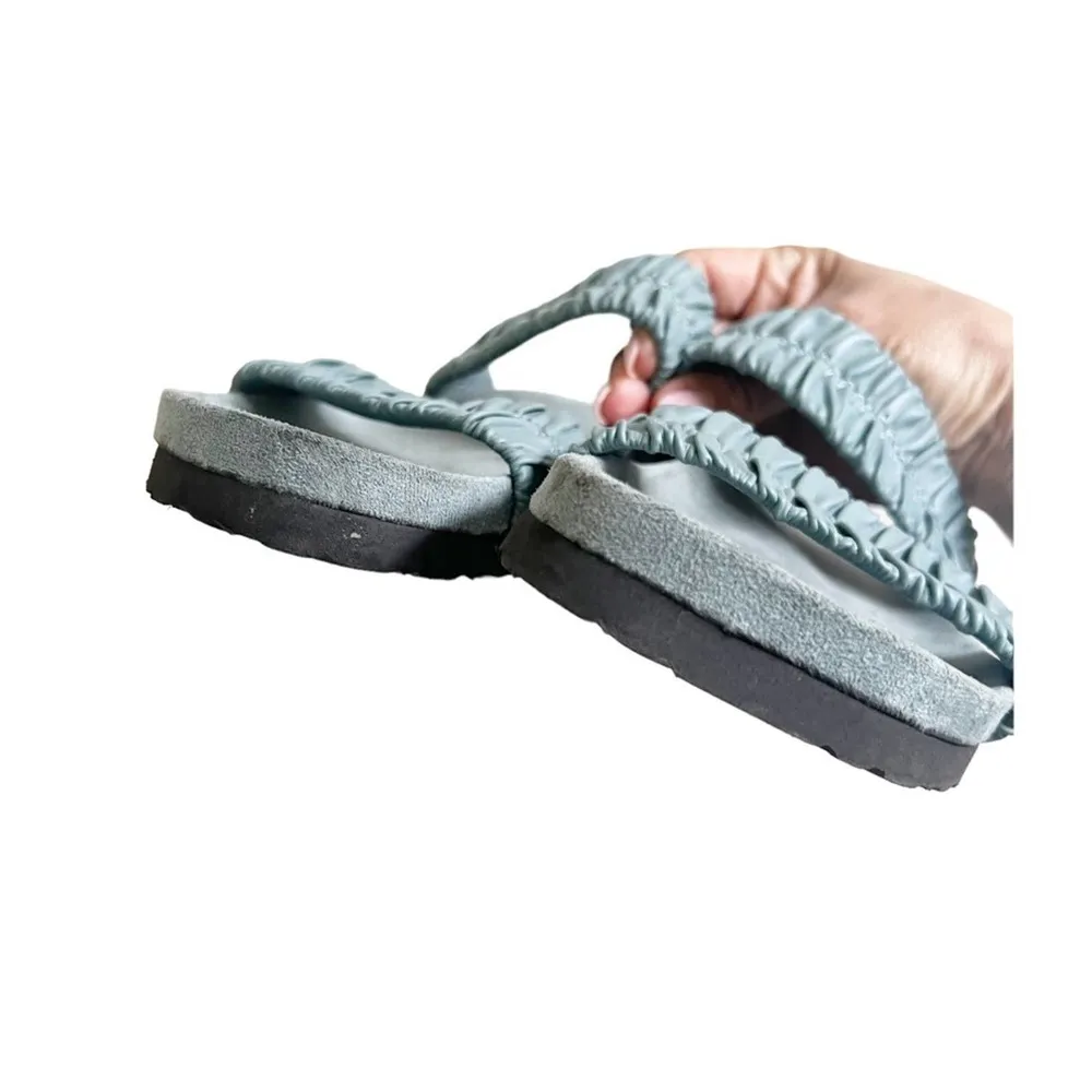 Cliffs By White Mountain Double Strap Stretch Sandals Slip Ons Size 8 Teal Blue - Image 4