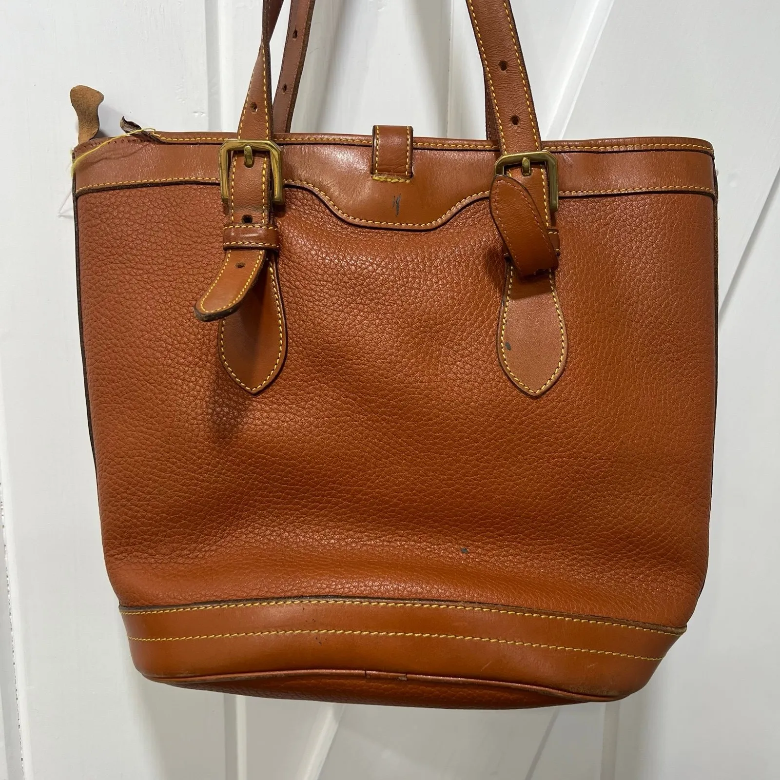 Dooney Bourke Bucket Bag Leather Shoulder Purse Brown Vintage - Image 5