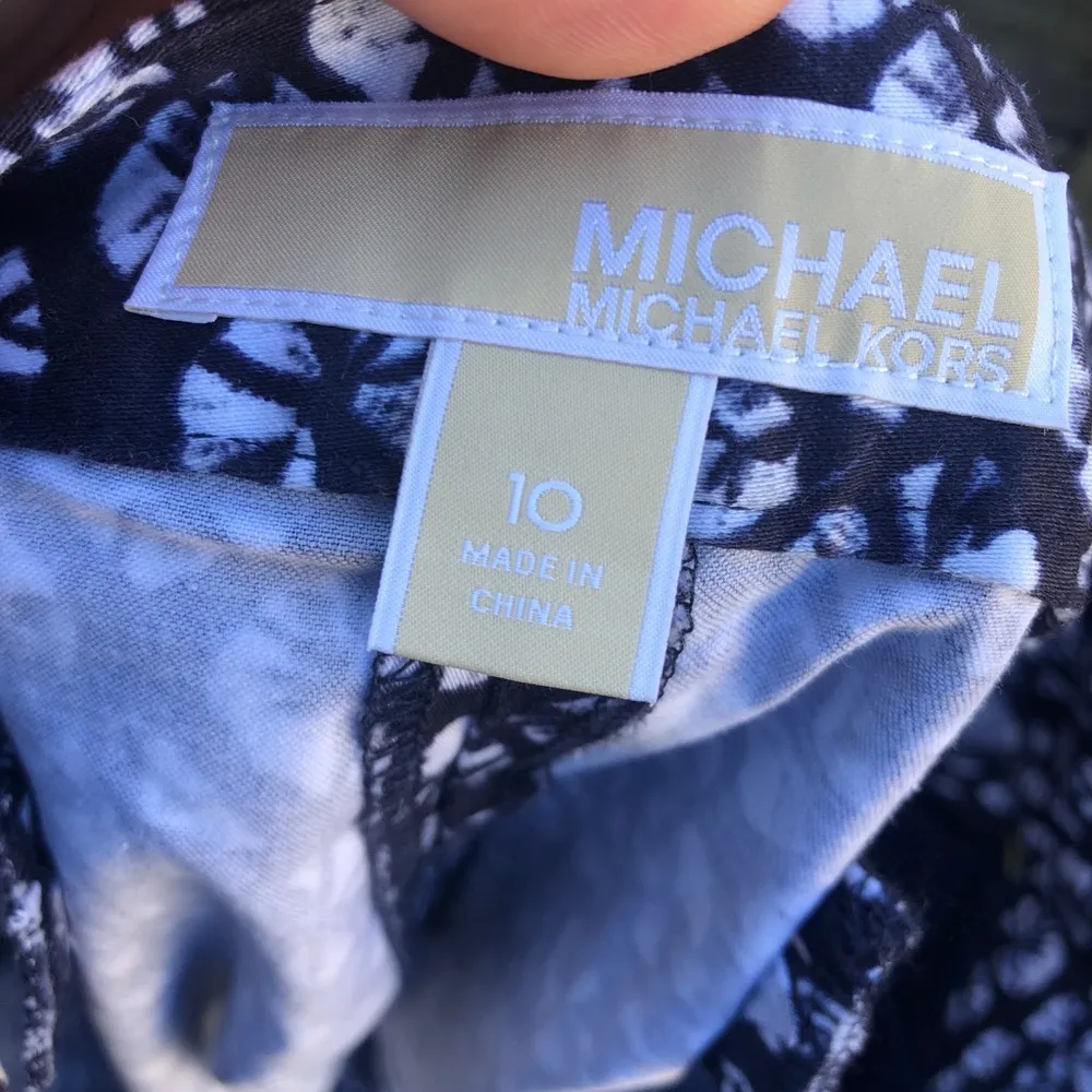 NWOT MICHAEL KORS SHELL PRINT SHORTS - Image 7