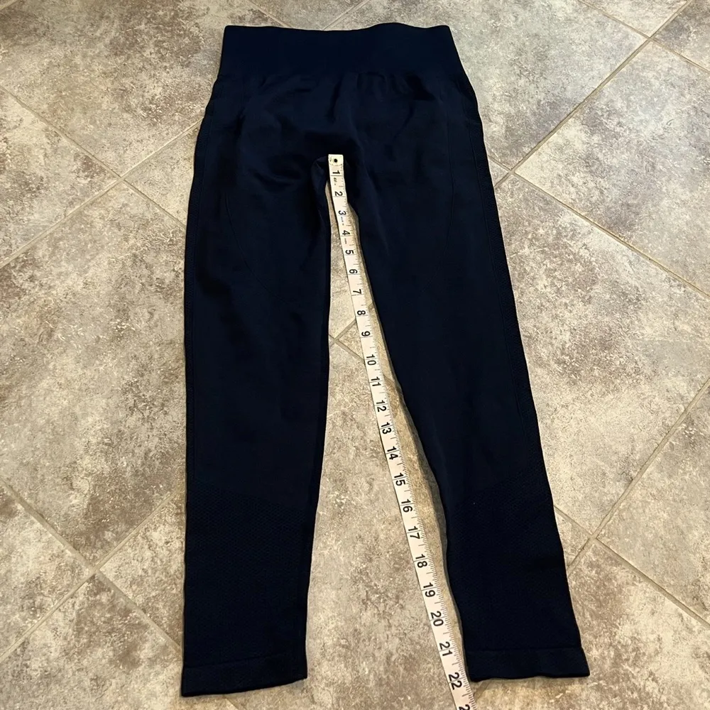 NEW High Rise Scrunch Butt Stretch Slimming Black Leggings Medium women’s - Image 6