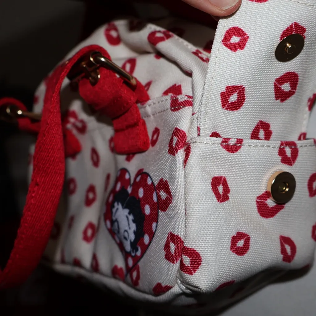 Betty Boop Red Lips Shoulder/crossbody Bag with Adjustable Strap new - Image 12