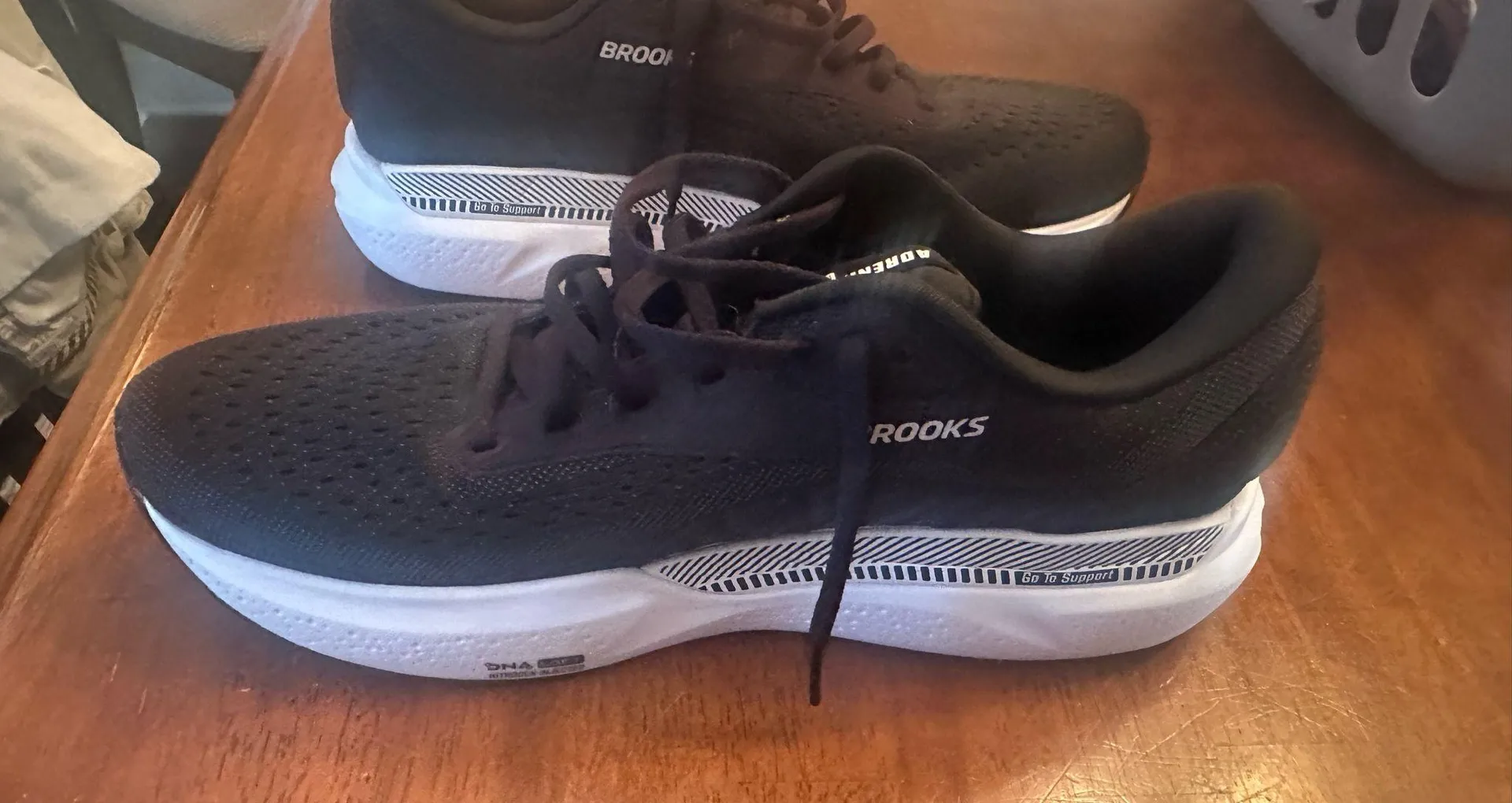 Brooks Shoes Black Running - Image 5