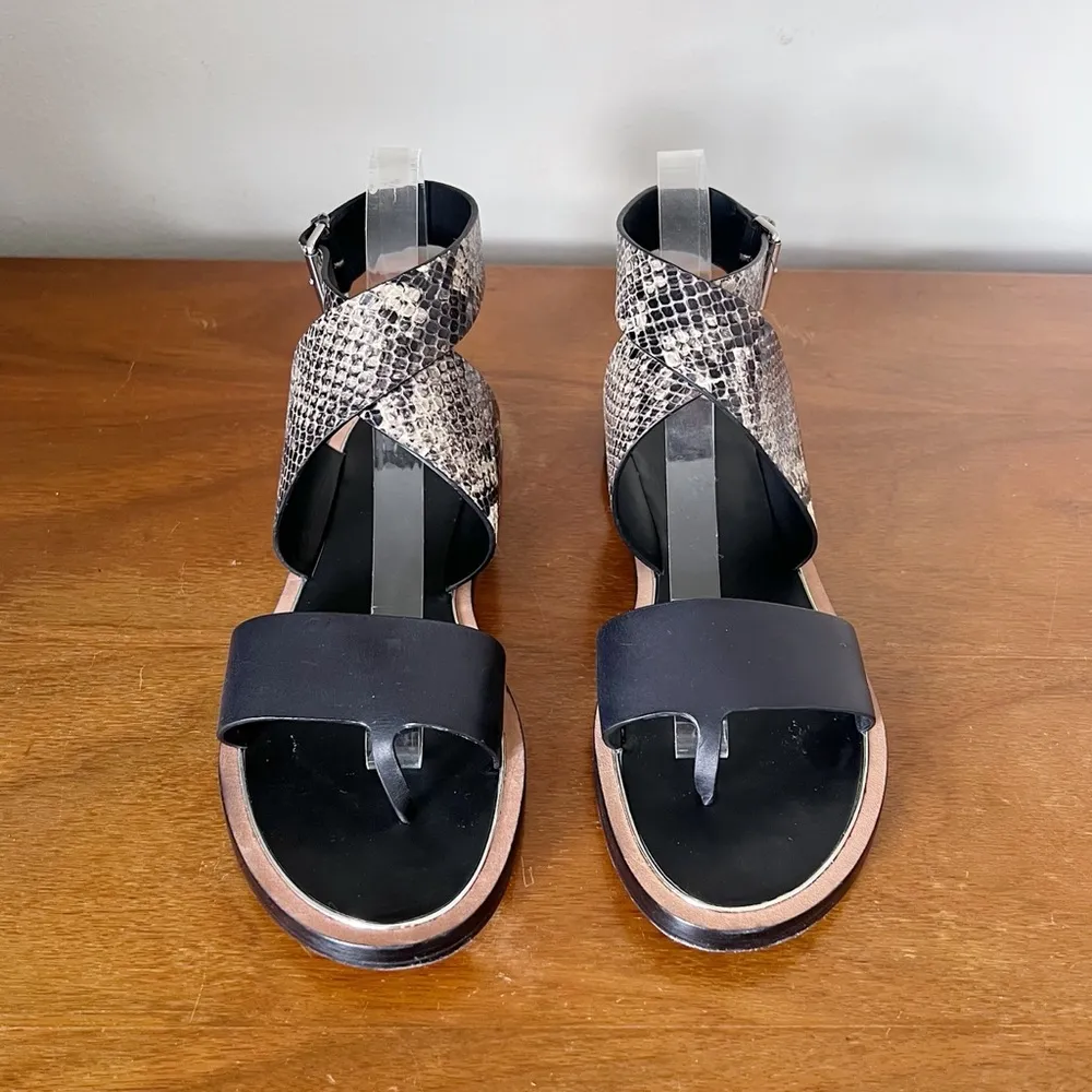 VINCE • Mailin Snake-Effect Leather Sandal wrap around ankle strap thong black - Image 4