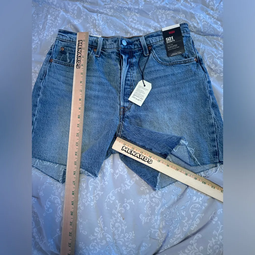 NEW LEVI’S Blue 501®‎ Ripped denim Jean Shorts Womens Size 32 distressed - Image 8