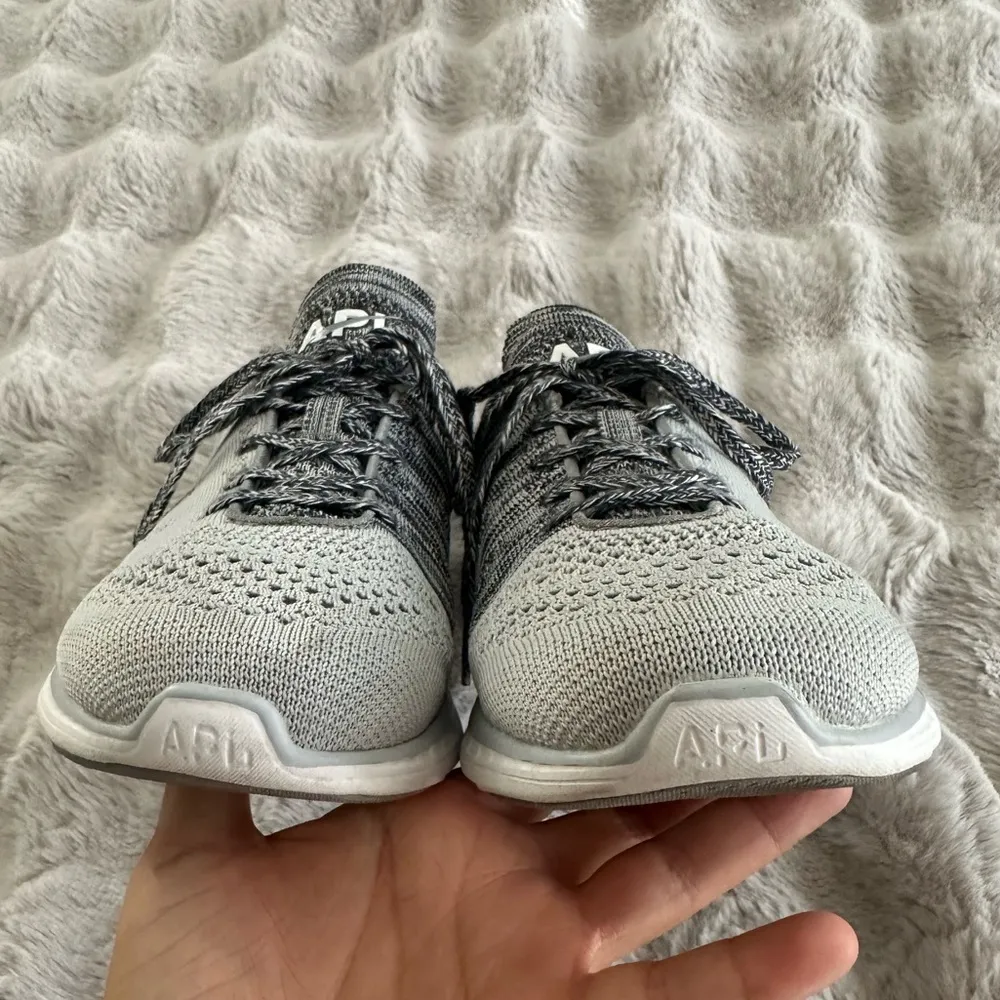 APL Athletic Propulsion Labs Women's Techloom Phantom Running Shoe size 8 grey - Image 8