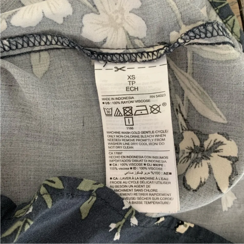 Old Navy Ruffle Bell Sleeve Floral Long Sleeve Mini Dress - Image 9