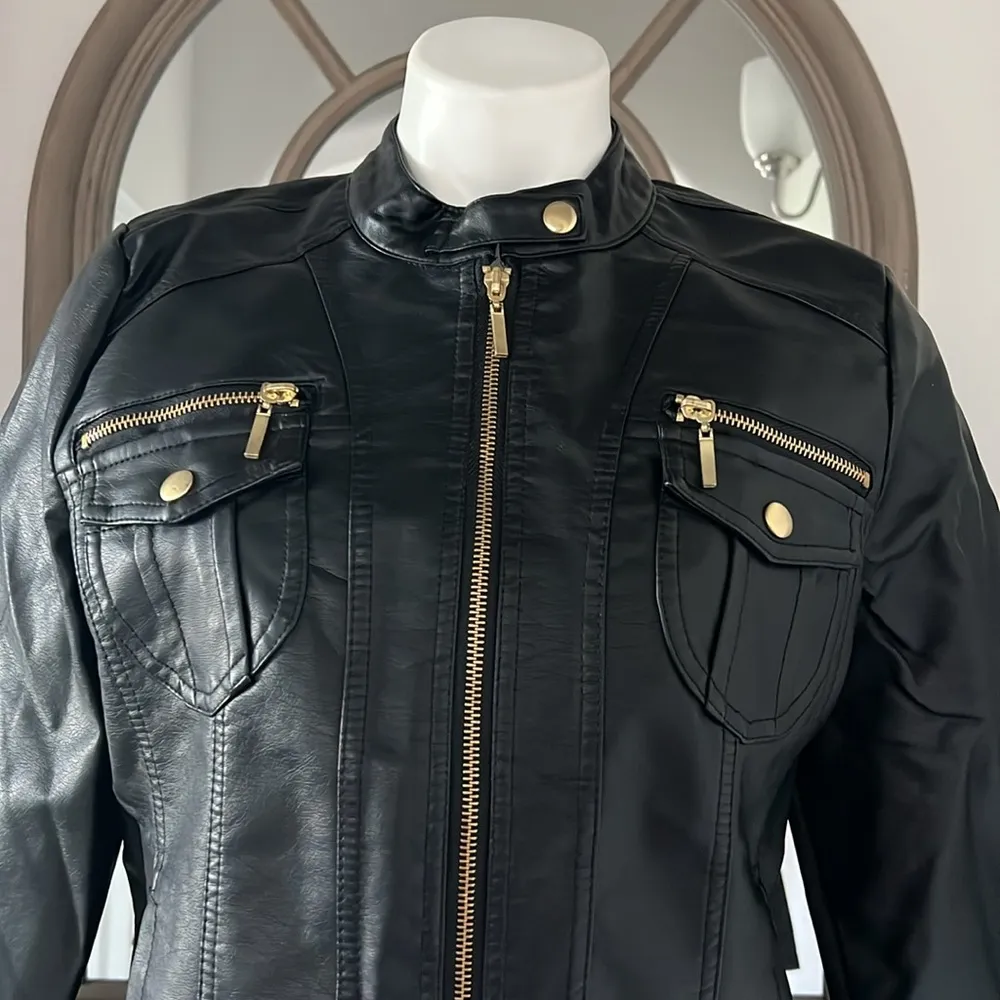 NEW LOOK Faux Leather Jacket in Black+Gold Tone Hardware, Size XL  New w/o Tag - Image 6