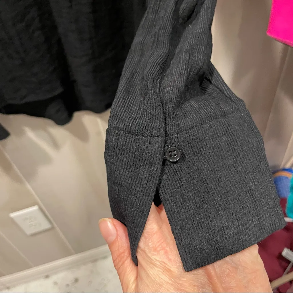 Treasure & Bond Cute boho whimsigoth black breezy v-neck crinkle blouse  flowy - Image 8