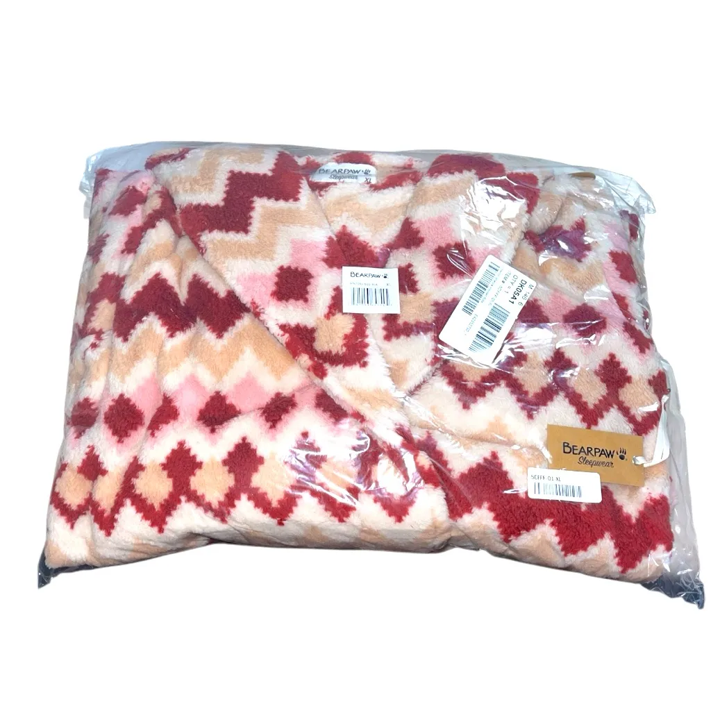 Bearpaw Chevron Sherpa Hooded Robe - Image 4