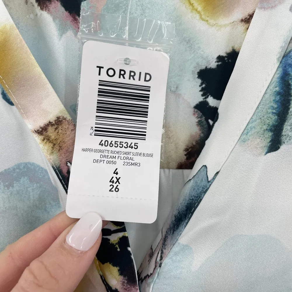 Torrid Harper Georgette Ruched Short Sleeve Blouse in Dream Floral Size 4X/26 - Image 3