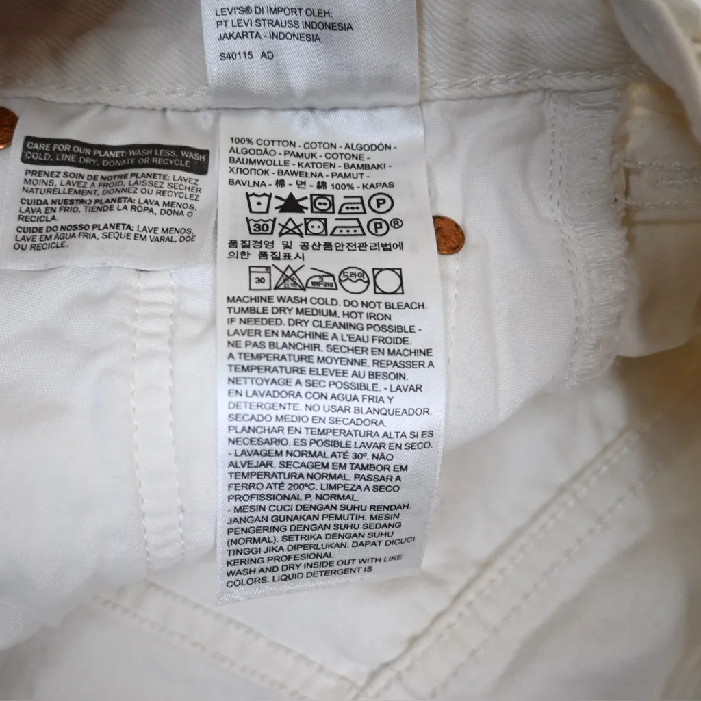 Levi's 501 Women's 25 Button Fly Denim White Shorts - Image 9