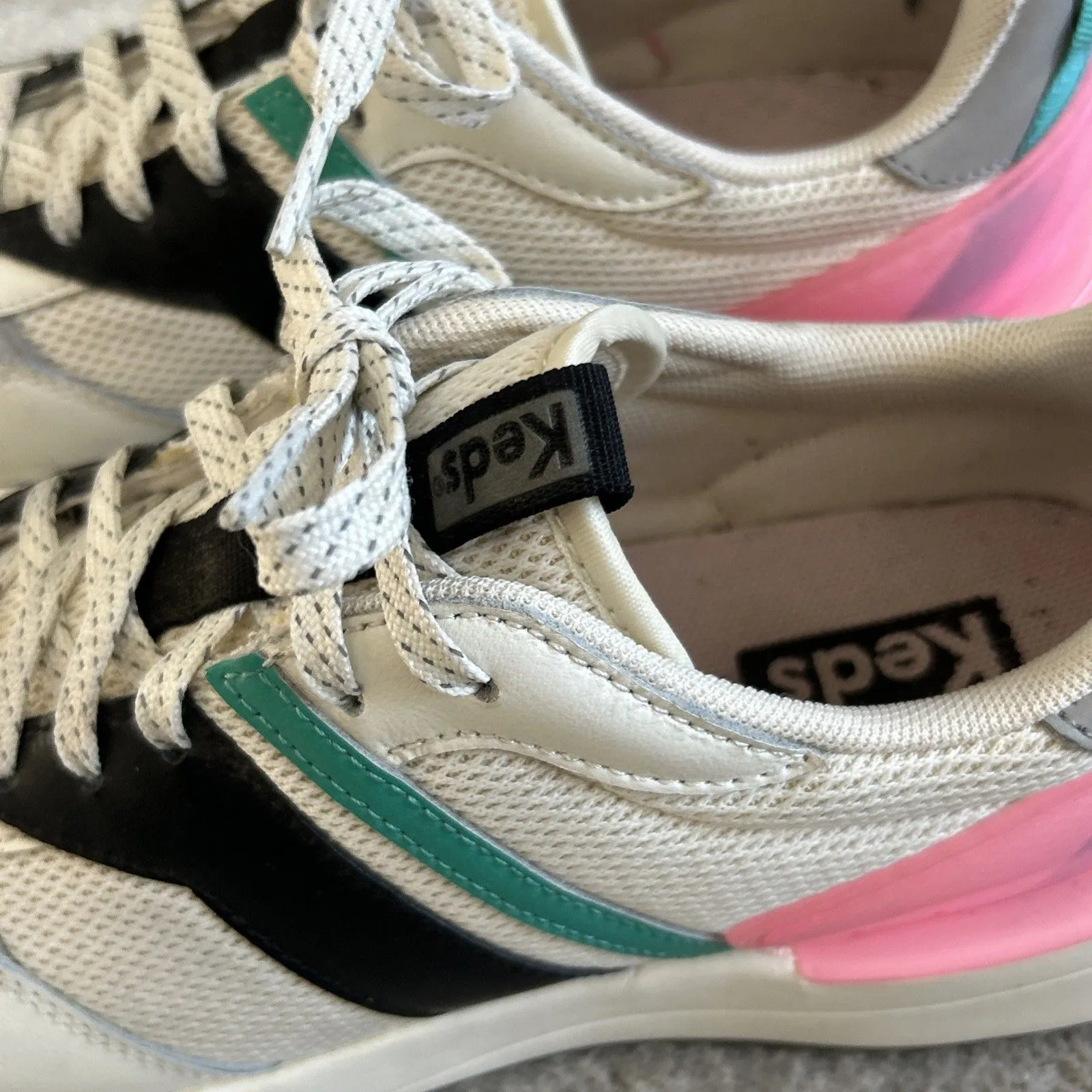 Keds Tiasa Trail Shoes Womens 10 White Pink Sneakers Style# KC66553 - Image 2