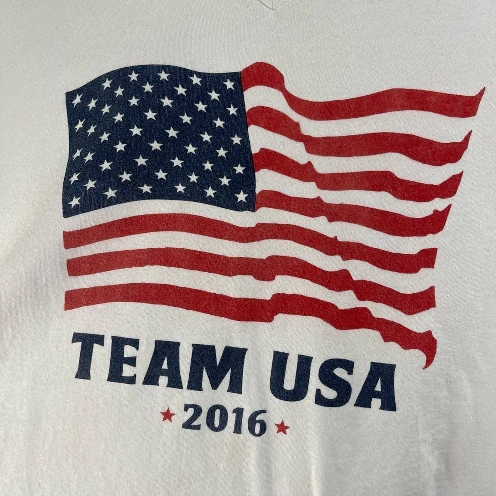 Olympics Team Apparel XL Extra Large USA Flag Graphic V Neck Shirt 2016 White - Image 3
