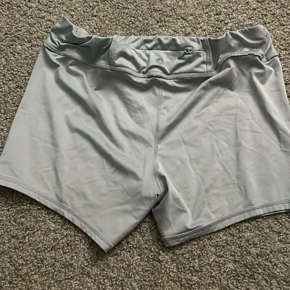 🌸 Avia compression shorts - Image 3