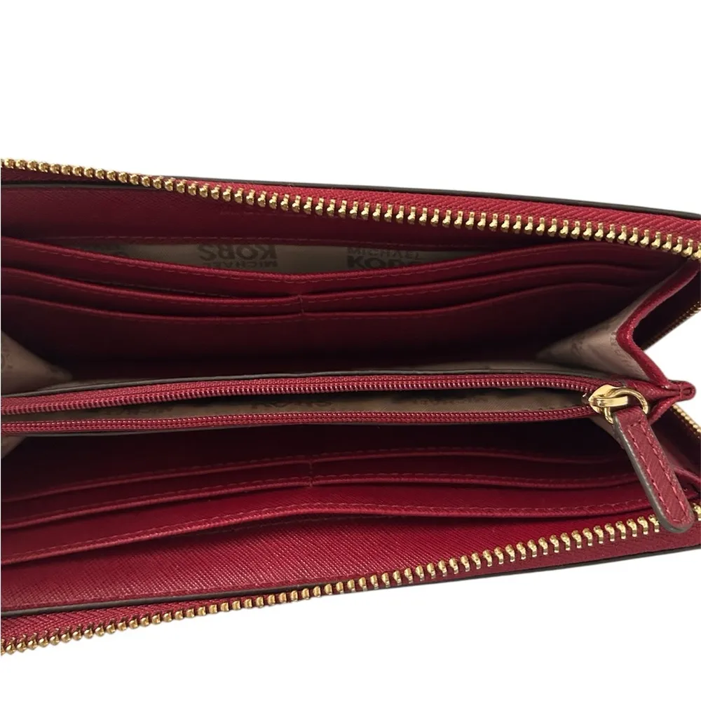 Michael Kors Jet Set Large Three-Quarter Zip Walletp - Image 6