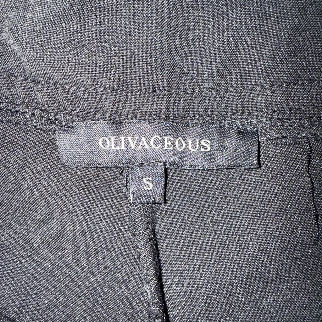 Olivaceous Cargo Pants in Black - Image 6