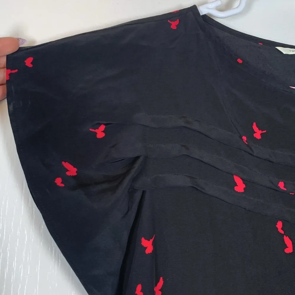 Twelfth Street Cynthia Vincent Silk Blouse Black Red Birds Ruffle Sleeves Small - Image 3