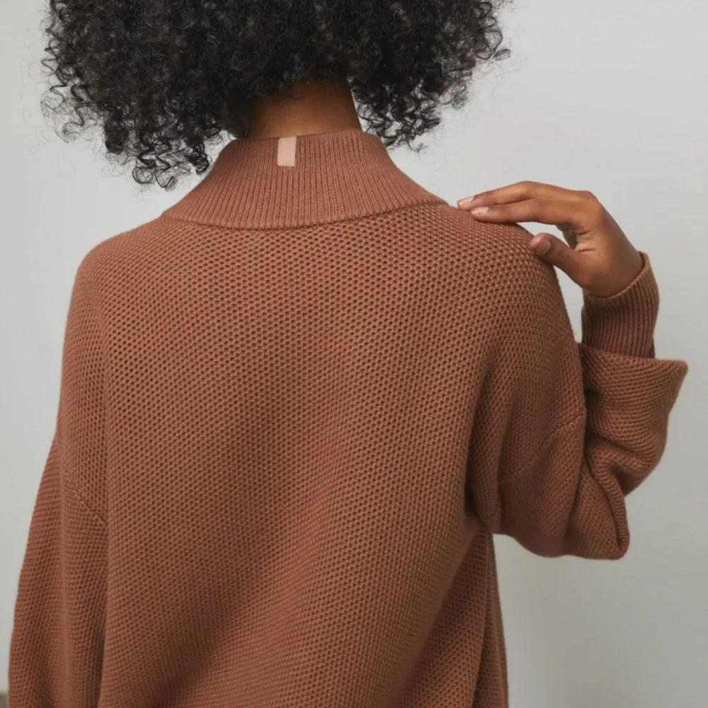 💕LUNYA💕 Cozy Cotton Silk Pocket Henley Pullover Sweater ~ Humble Brown M NWOT Size M - Image 4