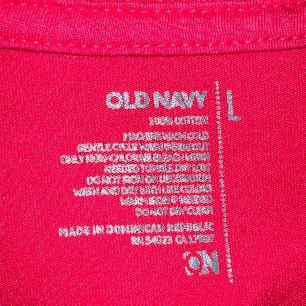 Old navy red cute vneck T-shirt! - Image 6