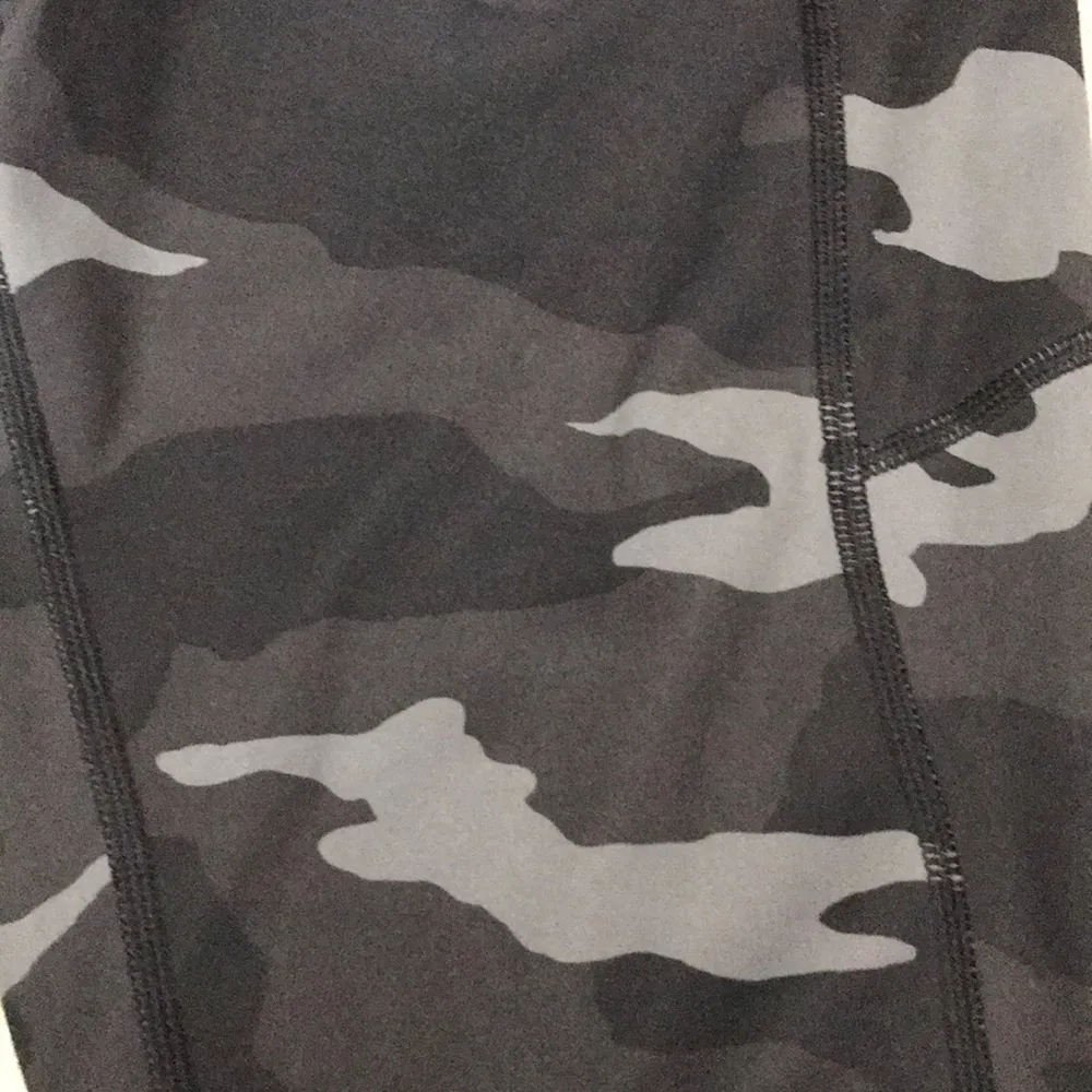 Athleta Camo Contender 7/8 Tight Leggings Black - Image 5