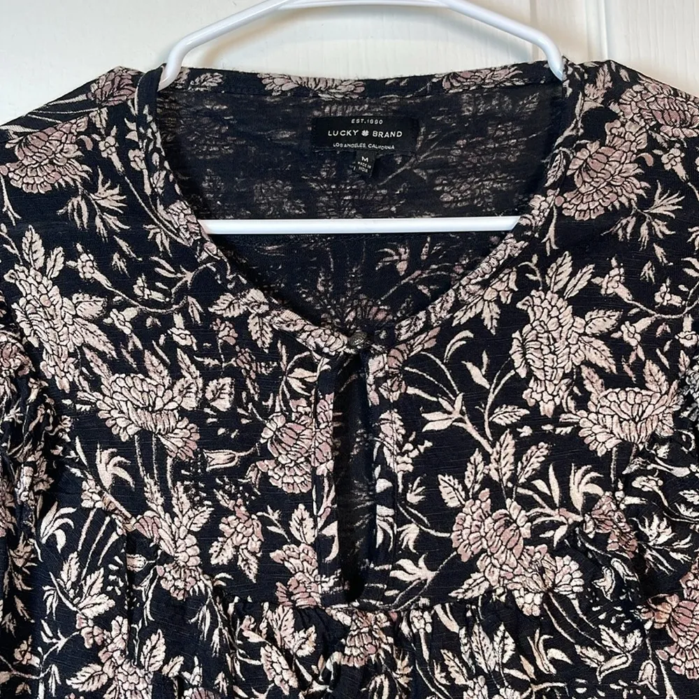 Lucky Brand Black Tan Floral L/S Peasant Ruffle Sleeve Size Medium EUC #0545-OC - Image 4