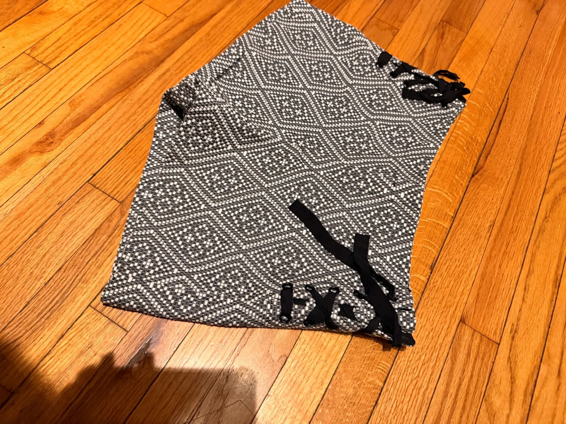 Gap for Good high waist side lace-up tie mosaic Ikat print cotton flat front shorts  - Image 3