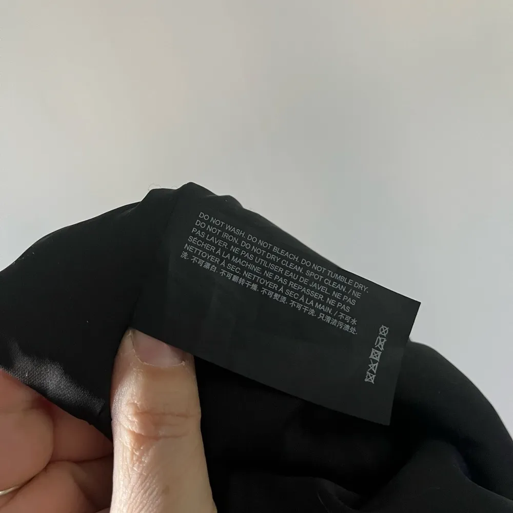 Theory black high slit fluid sequin skirt size 0 NWT - Image 11