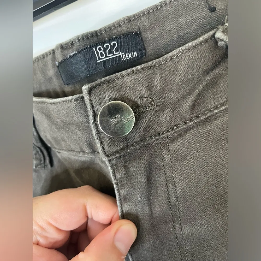 1822 Denim Gunmetal Accents Fitted Black Wash Modern Everyday Skinny Jeans Sz 10 - Image 13