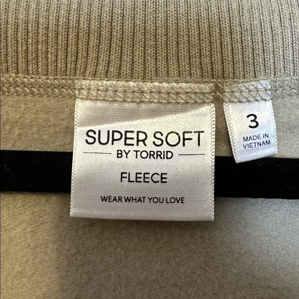 Torrid V-Neck Pullover Sweatshirt Size 3X in Plaza Taupe - Image 5