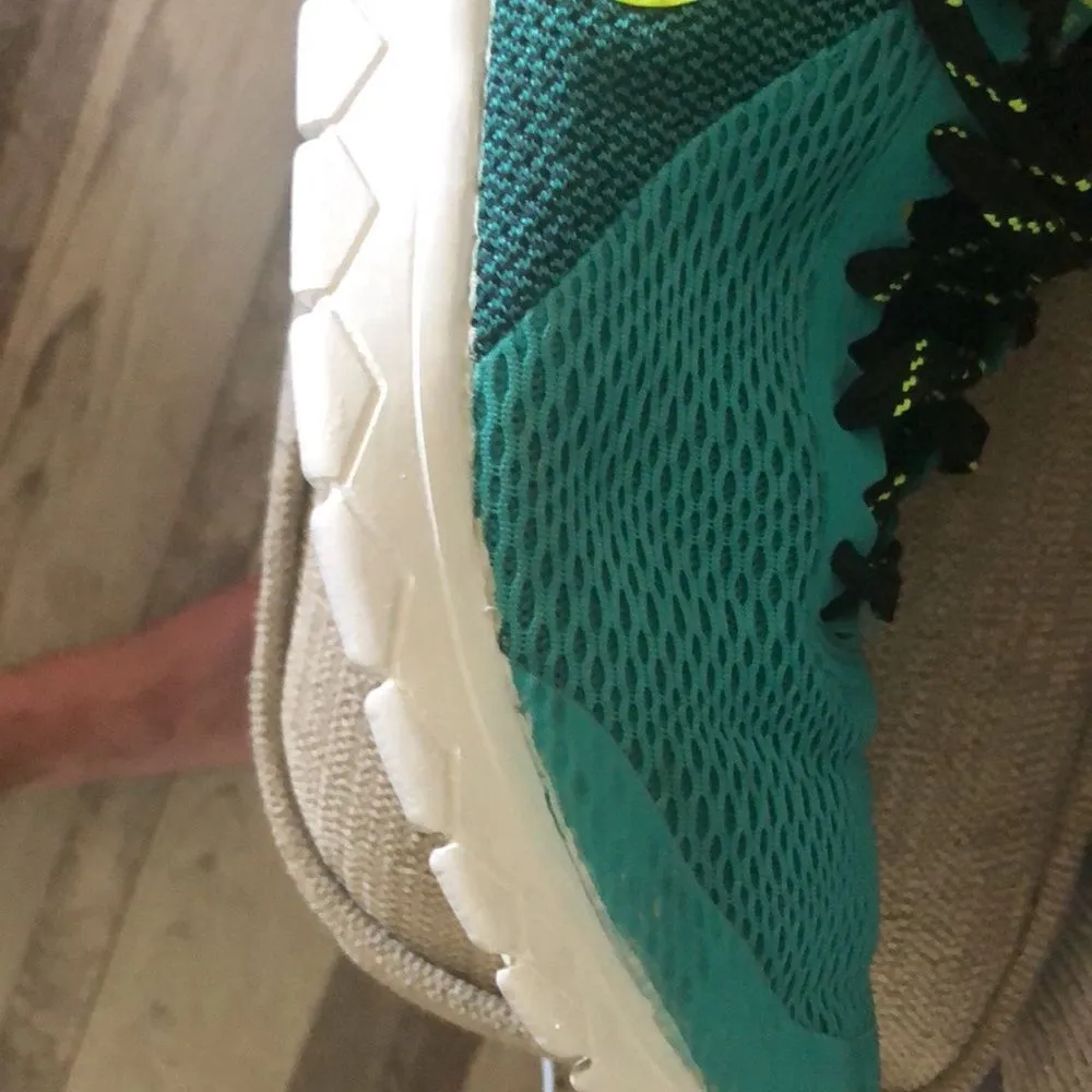 Ladies  shorts size Small & Nike flex experience tennis shoes size 8 - Image 9