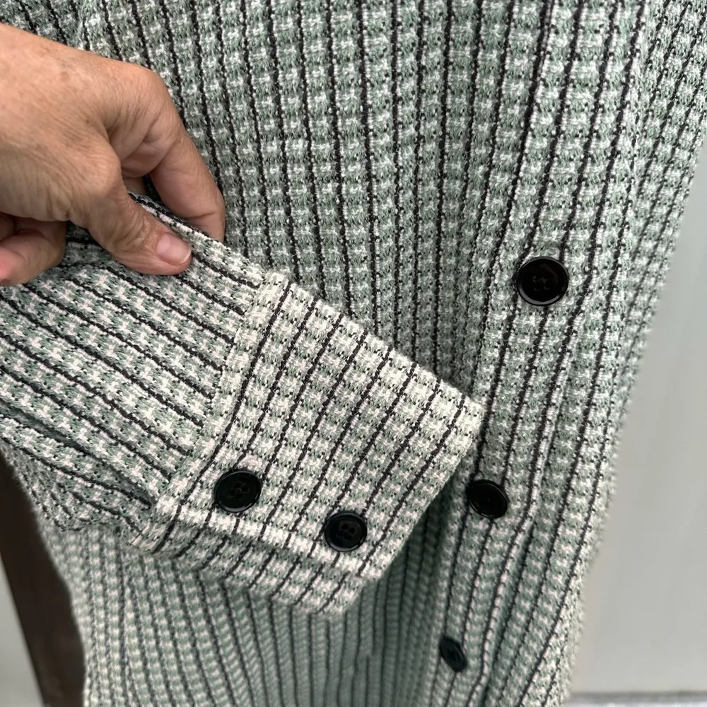 CLUB MONACO WOMENS‎ LARGE Stylish Black and White Checkered Cardigan - Image 7