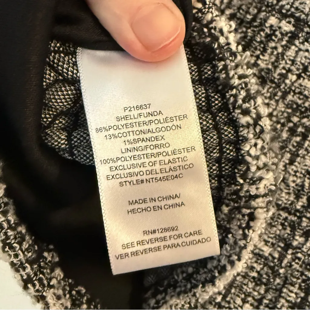 Madden NYC Black & White Tweed Sleeveless Crop Top - Image 5