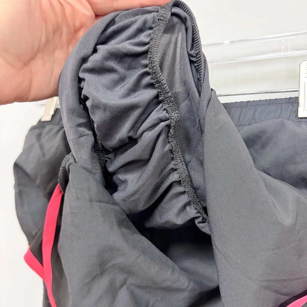 Old Navy Active lined Shorts size XL - Image 5