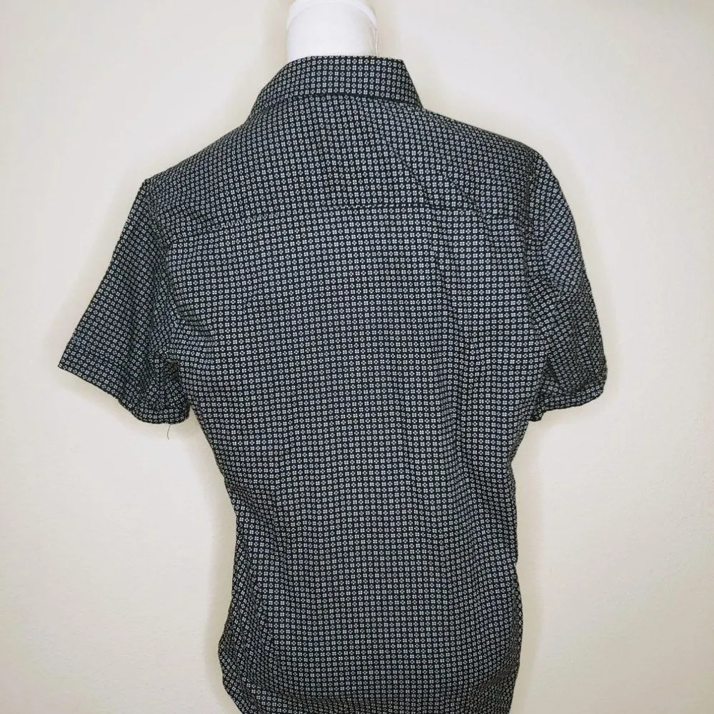 Vince Camuto / Medium / Blue Short Sleeve Button D - Image 2