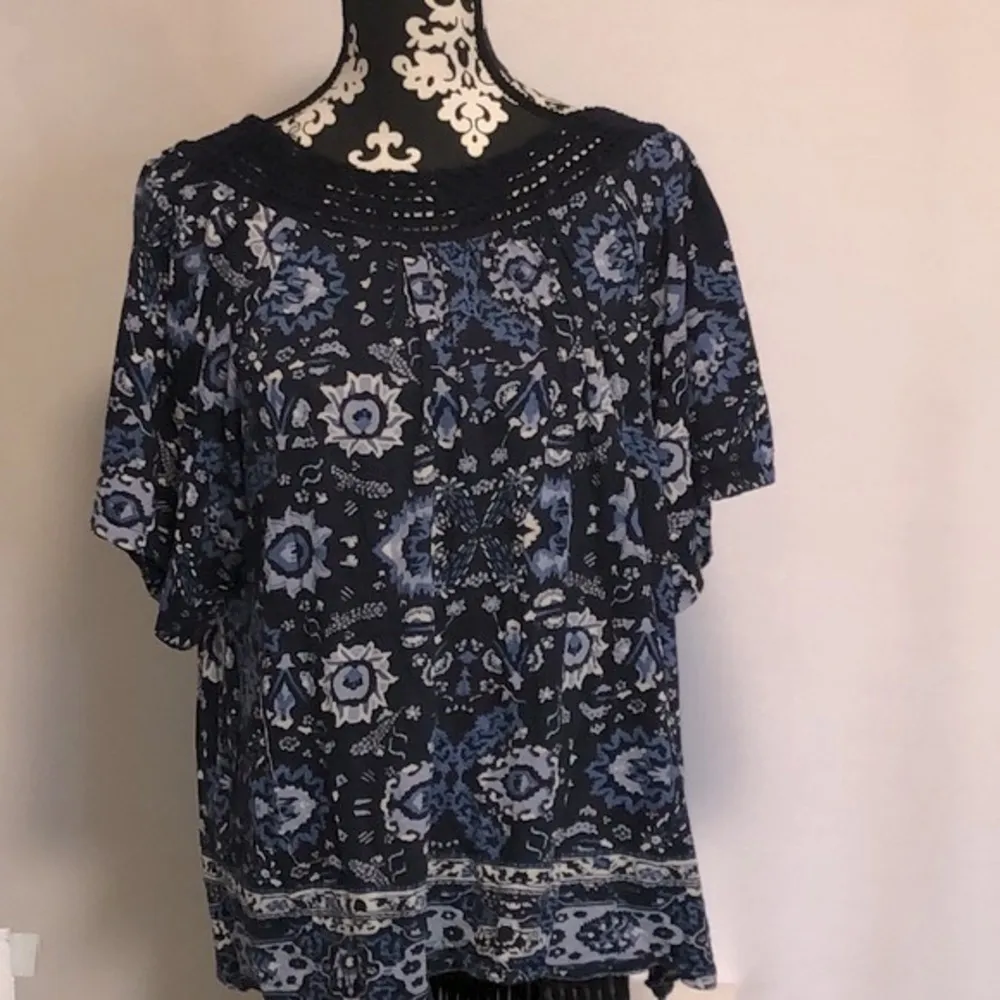 Short sleeve lightweight smock crochet neckline and boho look - Image 5