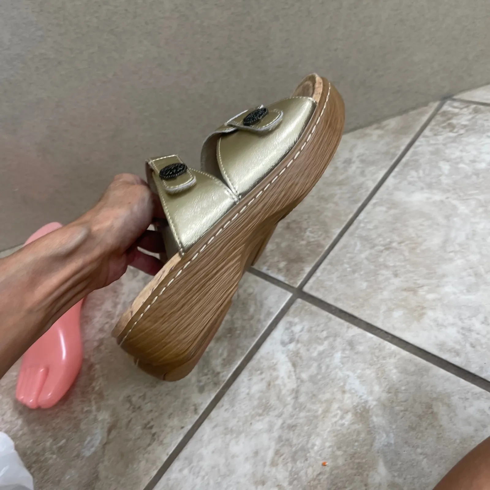 Alegria  krystal Gold Metallic Double Strap Sandals Women's Size 38 /usa 8-8.5 - Image 4