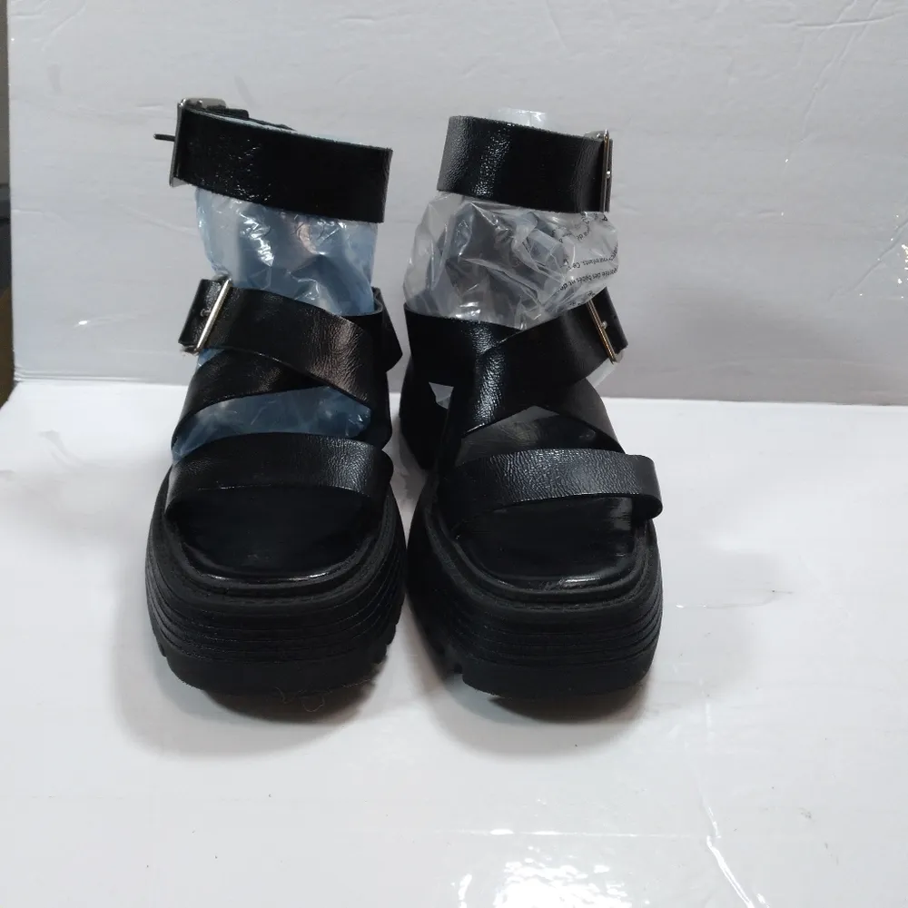 Asos design women's chunky sandals - Image 3