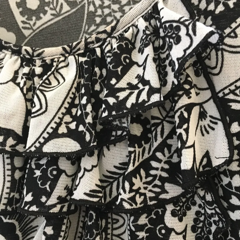 FINAL MARKDOWN Ladies avenue top 18/20 - Image 2