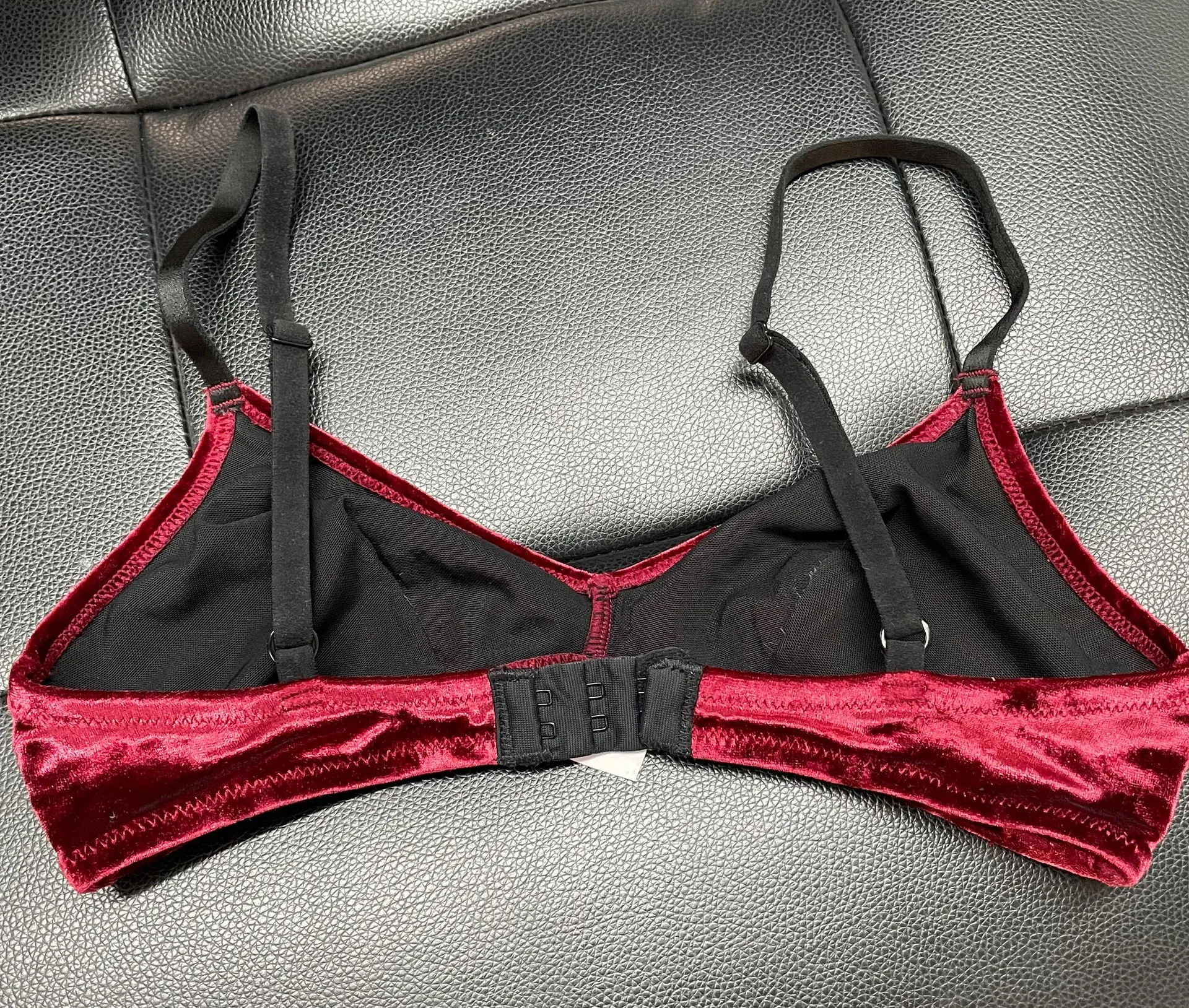 Target Colsie Red Velvet XS Bra - Image 2