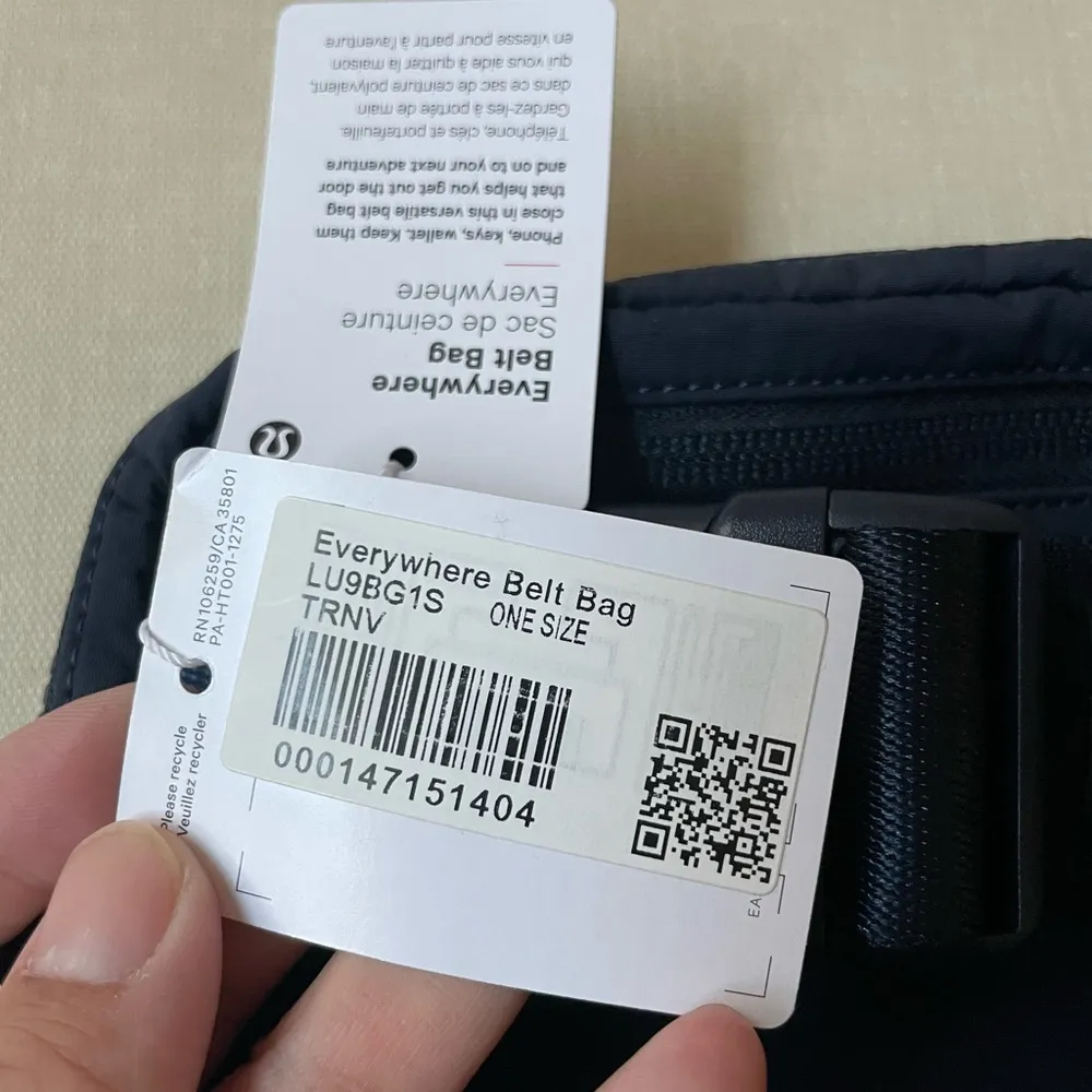 Lululemon Everywhere Belt Bag 1L - True Navy - Image 8