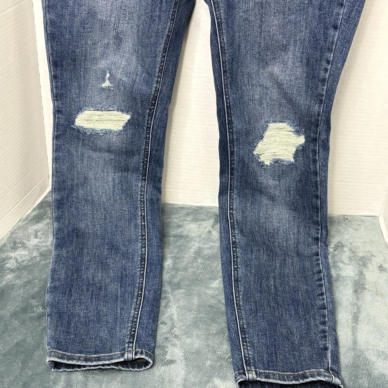 Judy Blue Women’s Jeans Distressed Skinny Fit 11/30 - Image 3