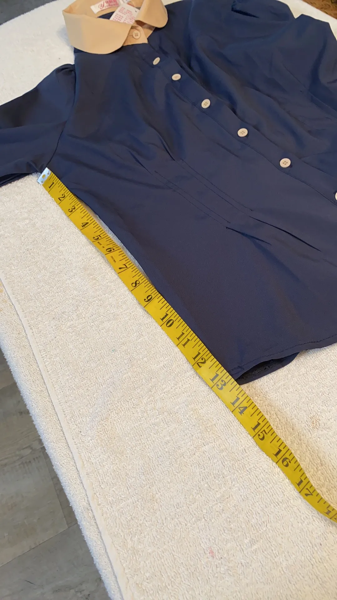 blouse fitted contrast collar/cuffs button down Size XL - Image 9