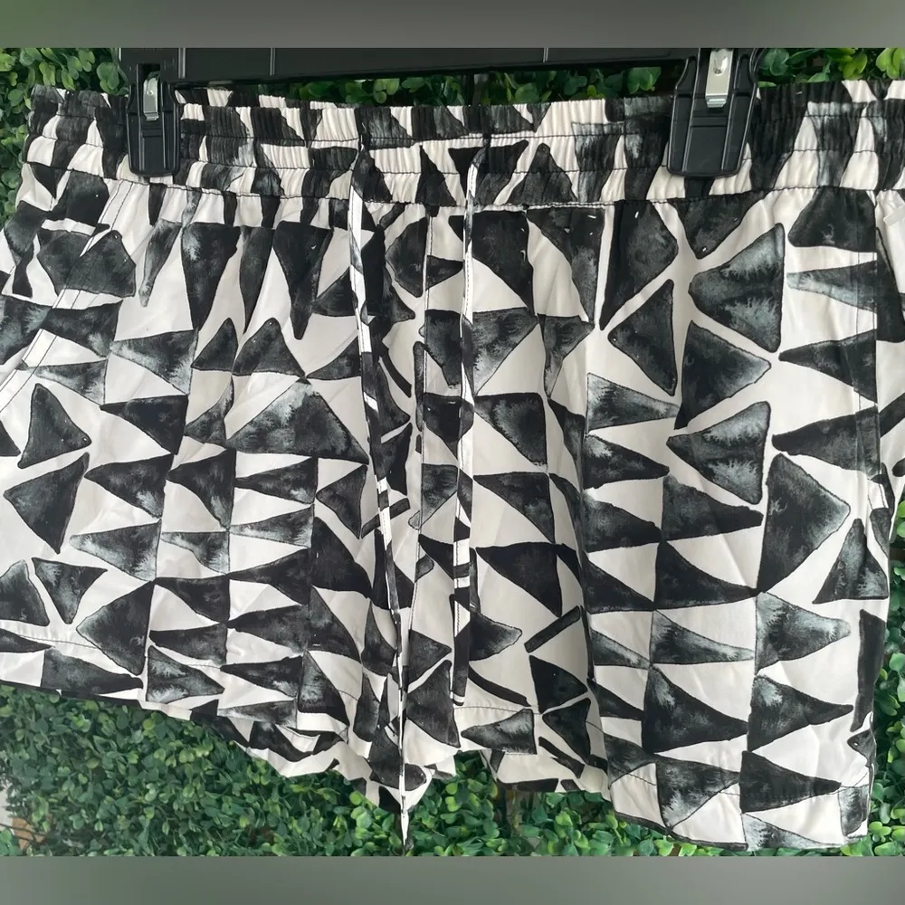 Jack By BB Dakota - Franco White Geometric Print Shorts - Pockets | NWOT - Image 7
