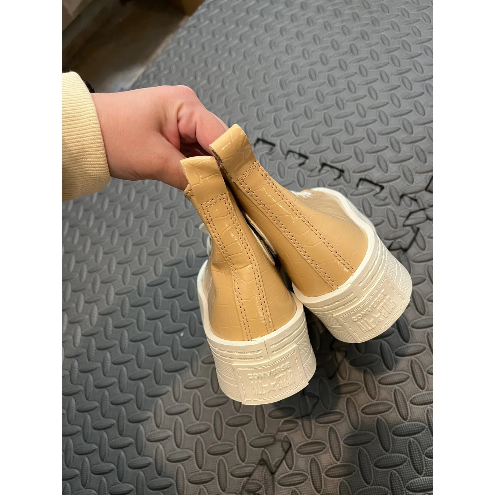 NEW Converse Women Chuck Taylor All Star Modern Lift Hi Platform Glossy Size 6.5 - Image 7