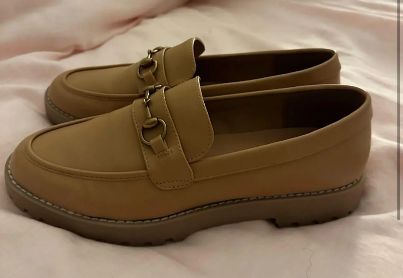Women’s Tan Loafers Size 7.5  - Image 2